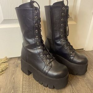 Demonia Ashes 105 Size 8.5 worn once